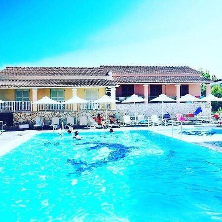 Nikoleta'S Corfu Apartments Gouvia Luaran gambar