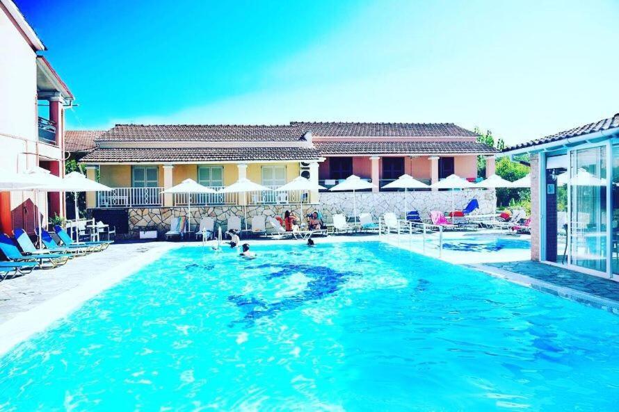 Nikoleta'S Corfu Apartments Gouvia Luaran gambar